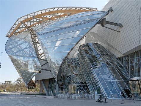 frank gehry fondation louis vuitton wikipedia|louis vuitton fondation collection.